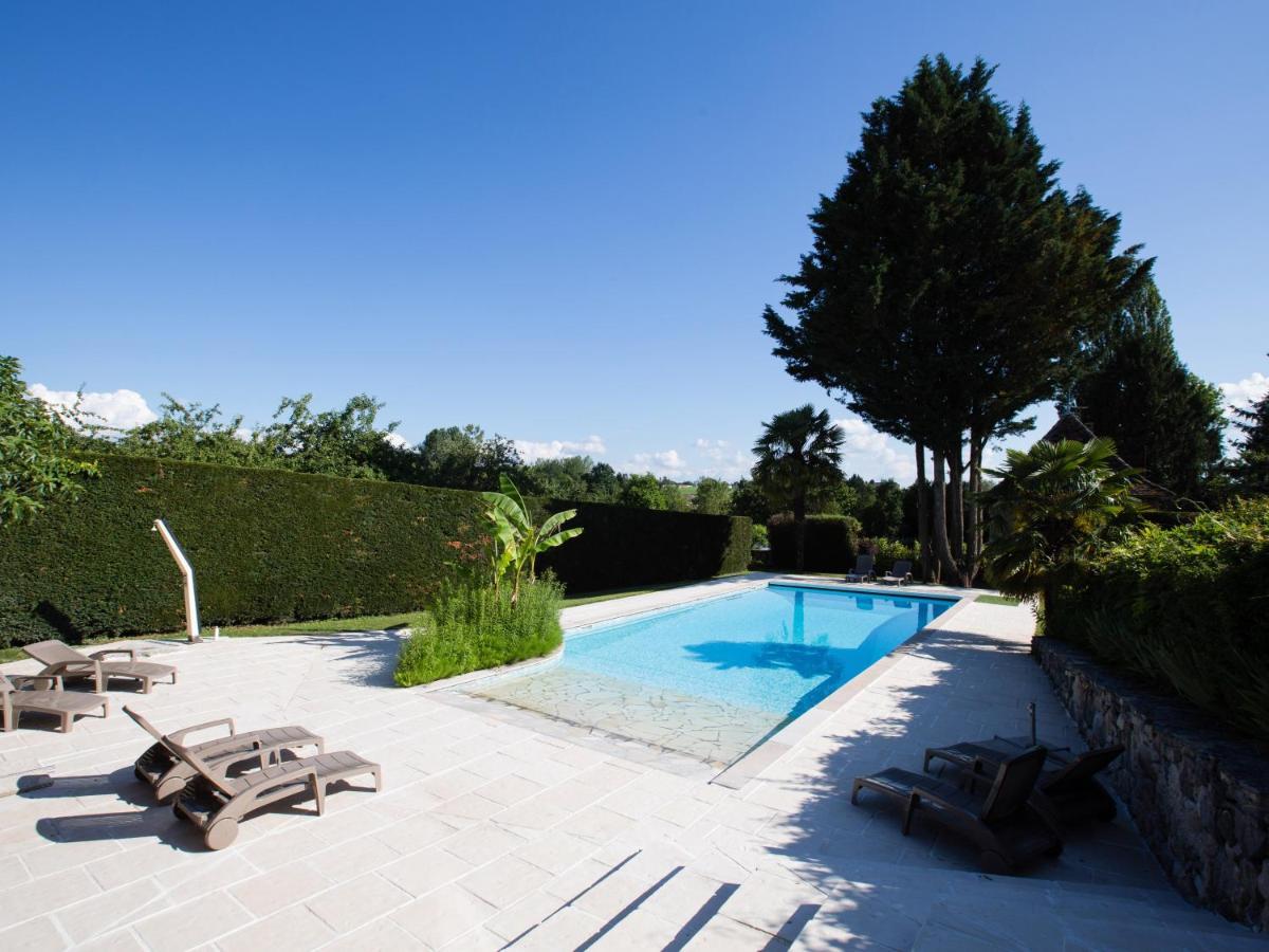 Domaine Du Manoir Bed & Breakfast Les Avenières Dış mekan fotoğraf