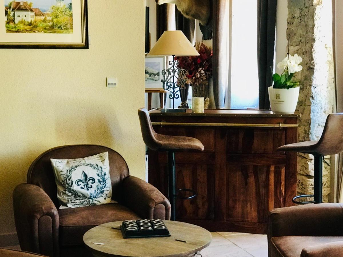 Domaine Du Manoir Bed & Breakfast Les Avenières Dış mekan fotoğraf