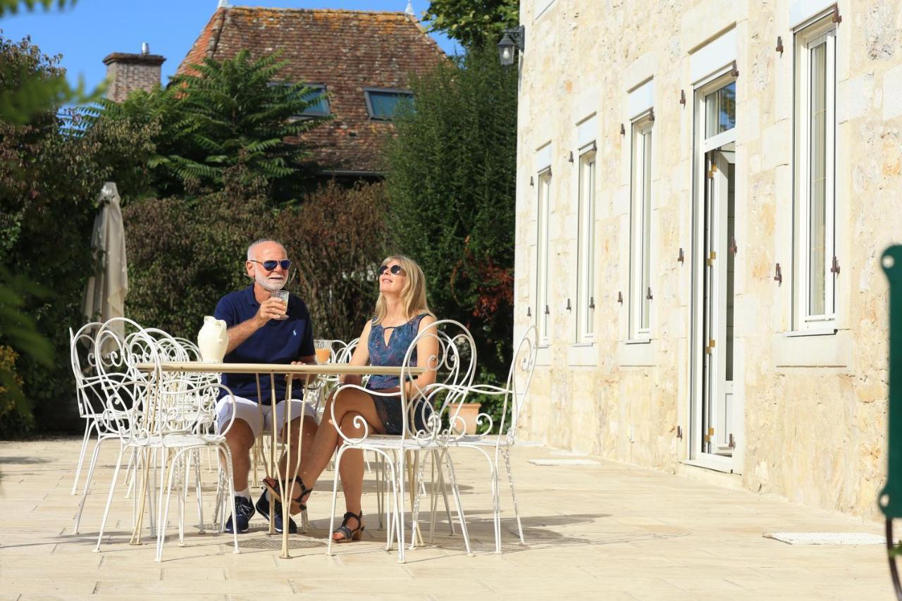 Domaine Du Manoir Bed & Breakfast Les Avenières Dış mekan fotoğraf